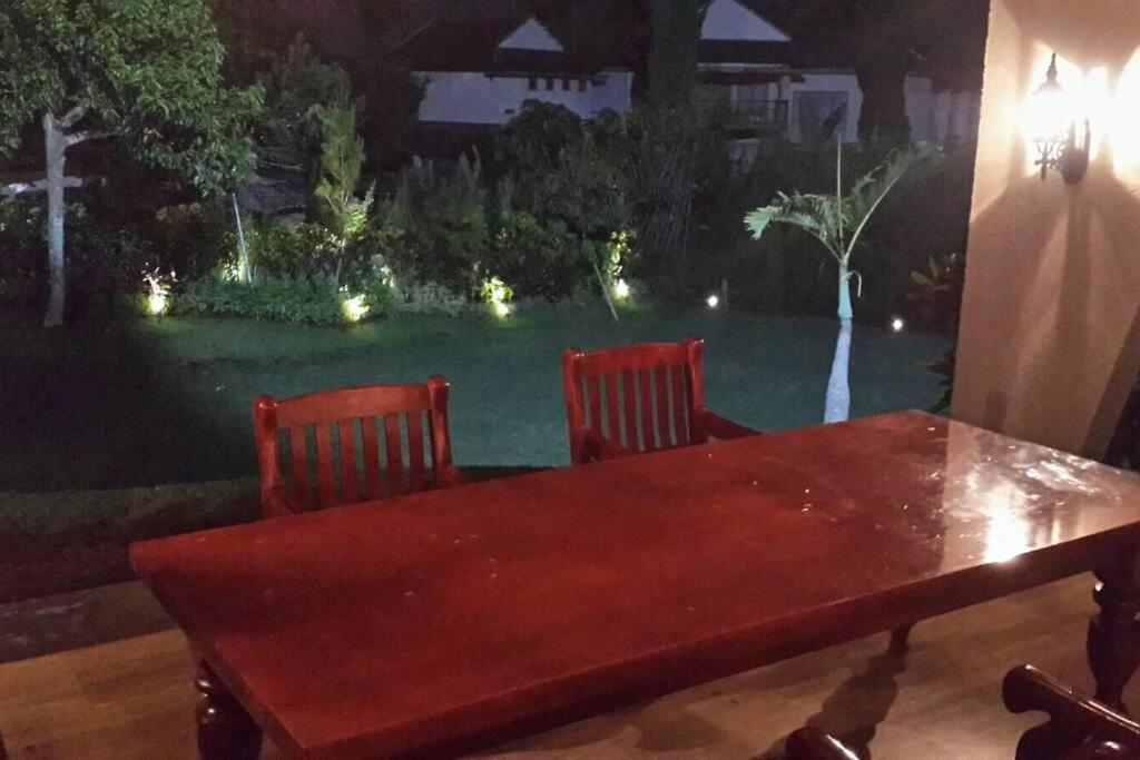 VILLA BATU Luxurious privacy 3BR villa@ klub bunga Extérieur photo